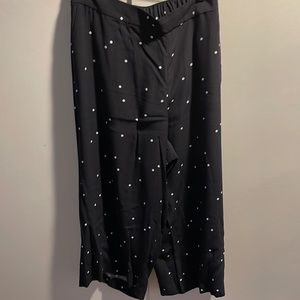 Loft black capris 18